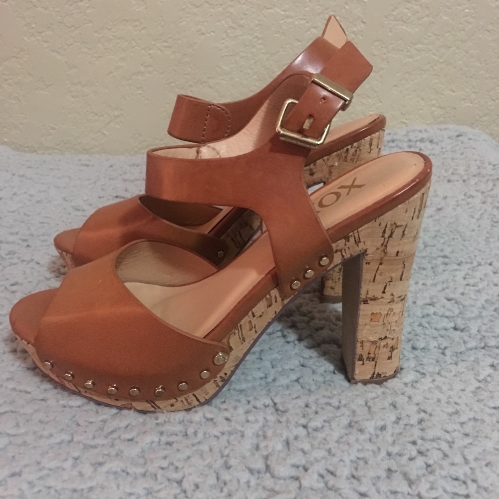 Brown and tan summer heals